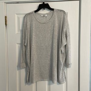 Gray/ white striped Top, M